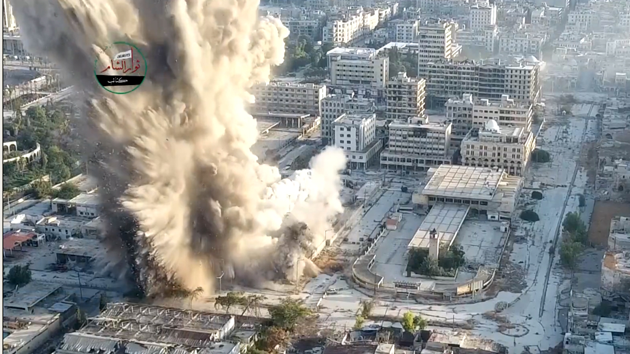 Massive tunnel bomb destroys government building in Aleppo