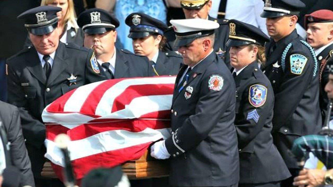 DNC honors fallen law enforcement