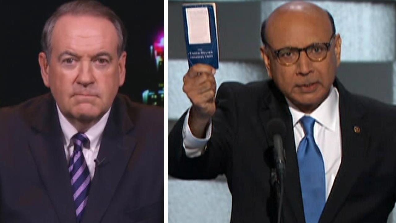 Huckabee responds to Muslim father featured at DNC