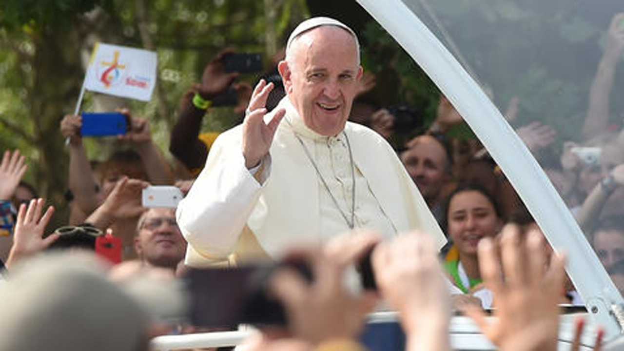 Paus menyerukan kepada kaum muda untuk ‘percaya pada kemanusiaan baru’ saat Hari Pemuda Dunia berakhir