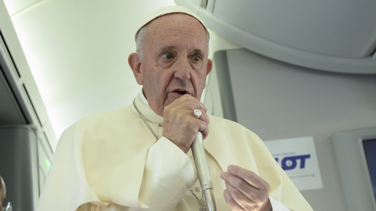 Pope Francis: It's not right to link Islam to violence