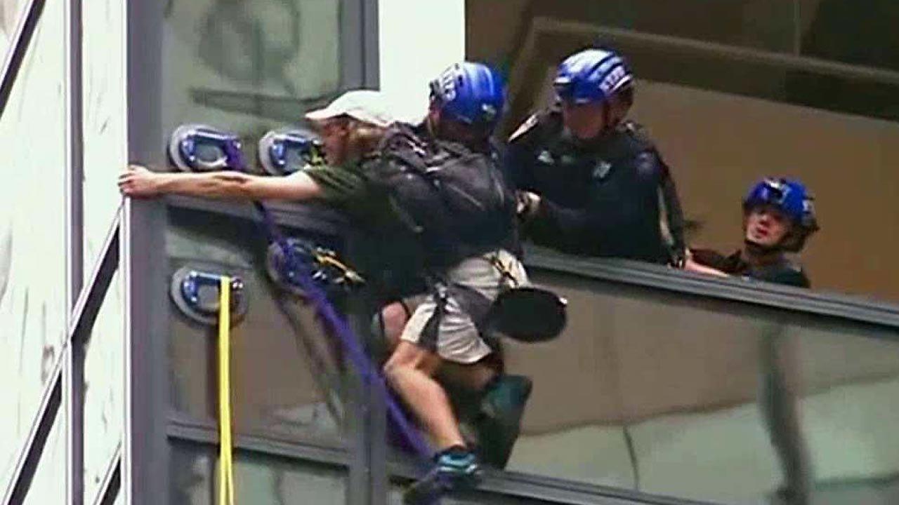 NYPD capture man climbing Trump Tower