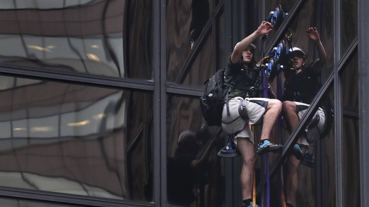 Trump Tower climber claims he wanted to talk to candidate 