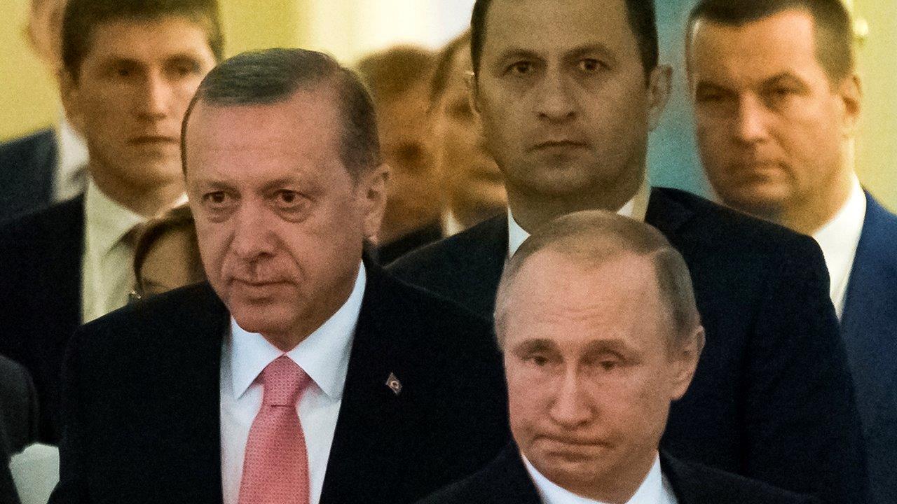 Russia and Turkey meet at reconciliation summit 