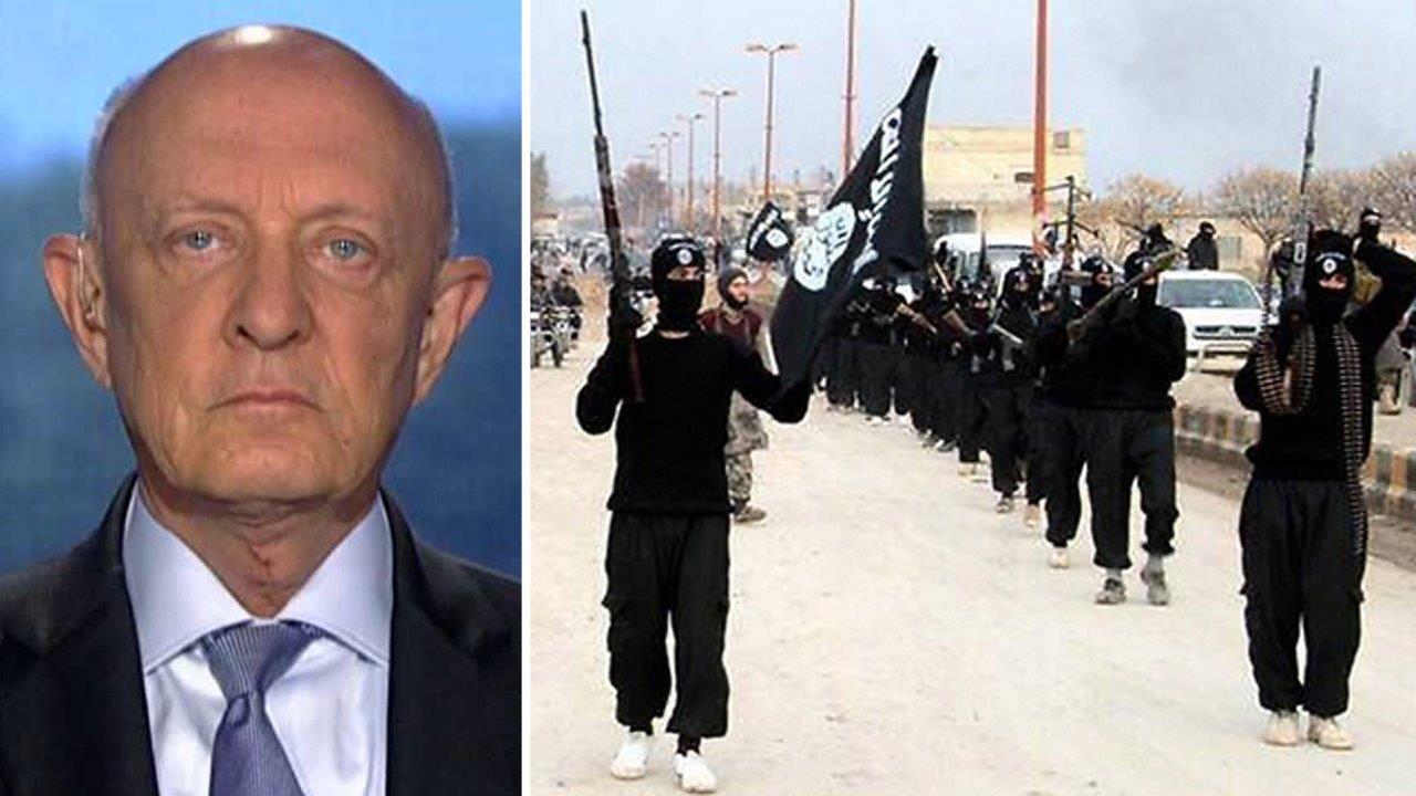 Woolsey: Skewing ISIS intel makes you 'worse than worthless'