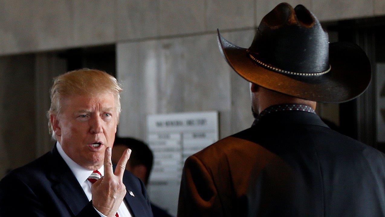 Trump meets with Sheriff Clarke