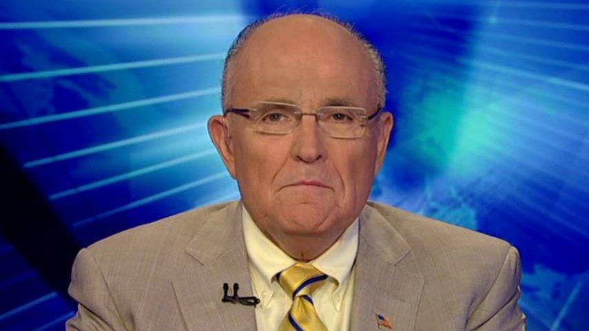 Giuliani: Saya Akan Mendakwa Clinton Foundation Sebagai ‘Perusahaan Nakal’