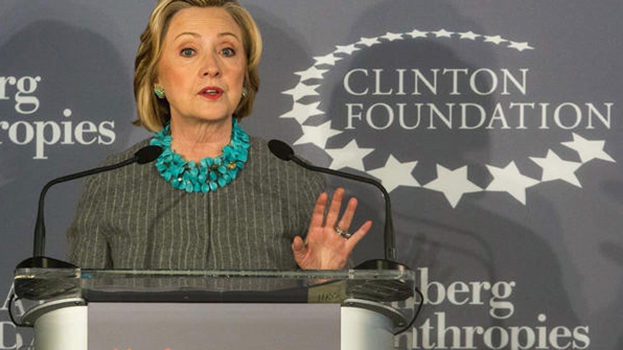 Tuntutan Meningkat untuk Investigasi Clinton Foundation