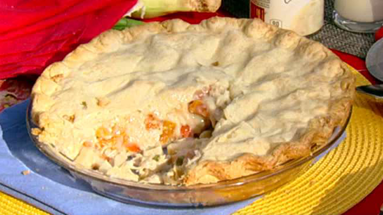 Cooking with 'Friends': Shannon Bream's chicken pot pie