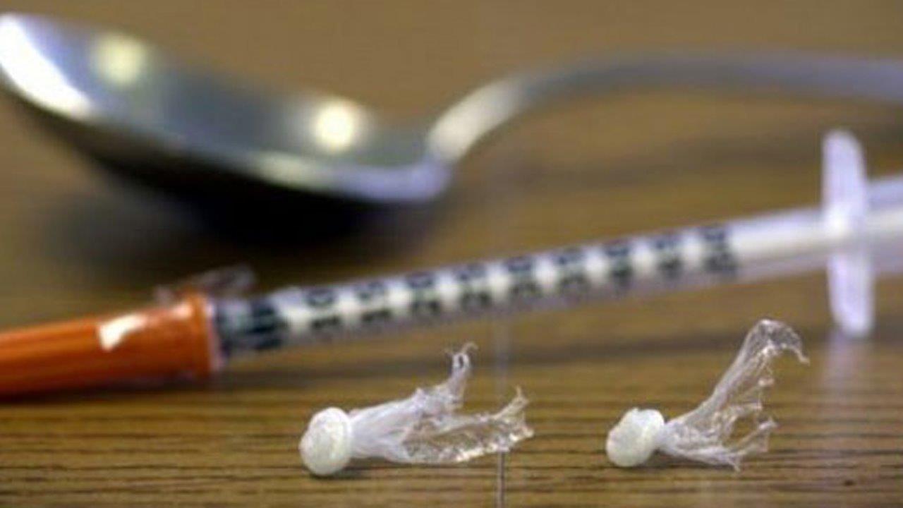What is behind the spike of heroin overdoses in the US?
