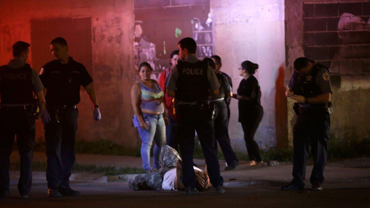 Escalating Chicago violence gains new attention