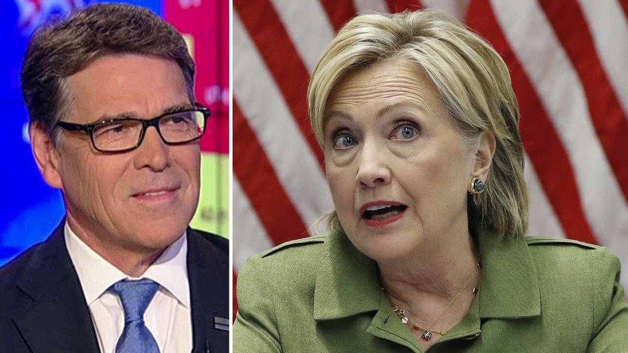 Perry: Clinton email scandal is near criminal