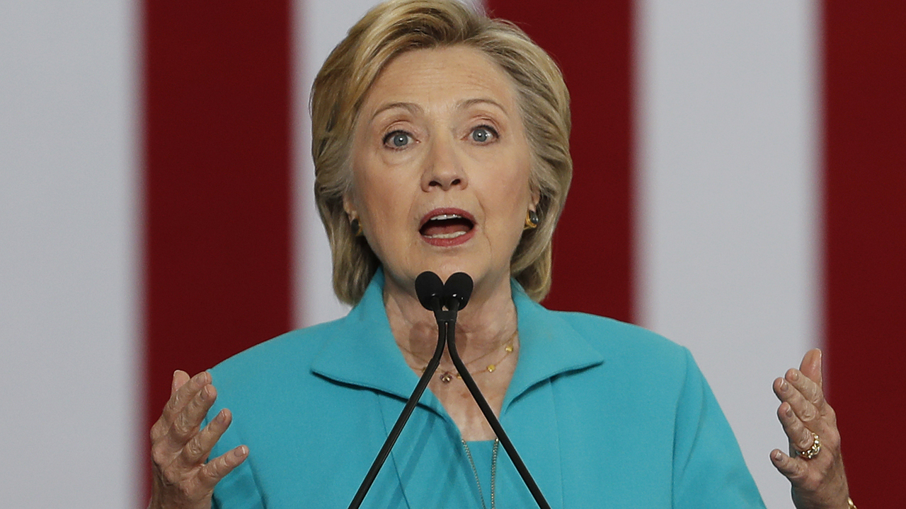 Clinton blames mental health for email confusion 