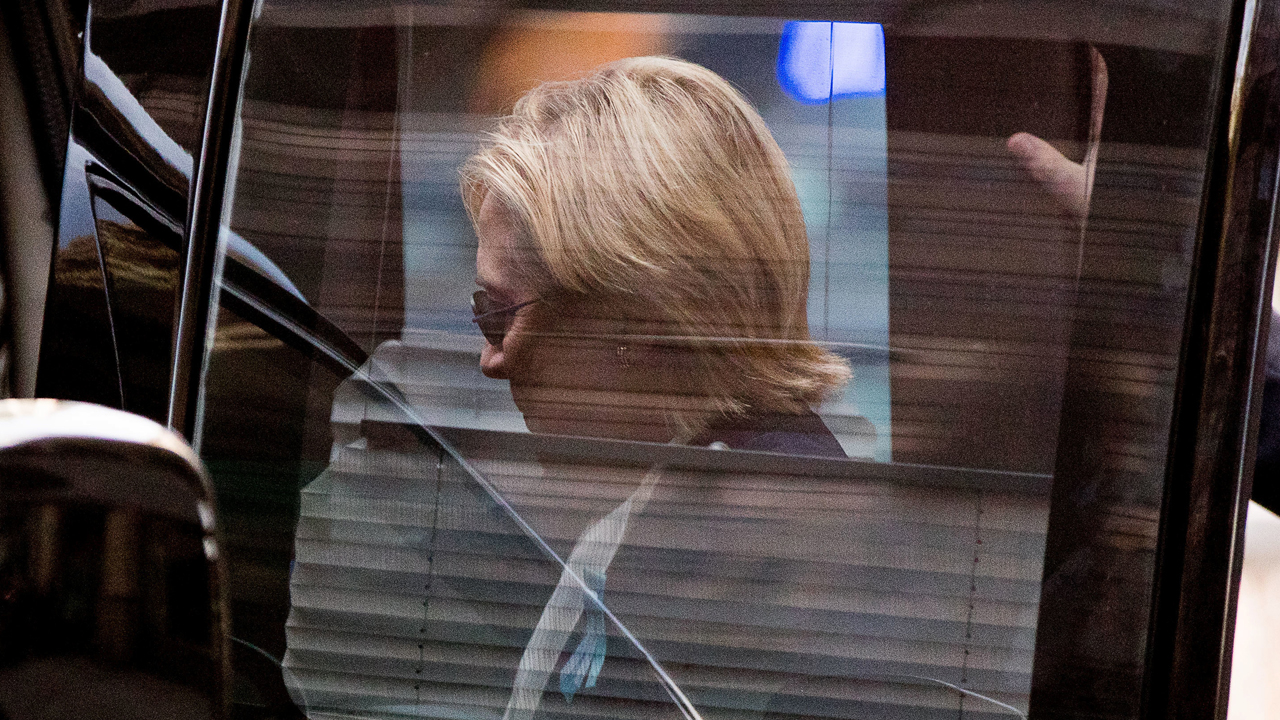 Should Clinton have disclosed pneumonia diagnosis sooner?