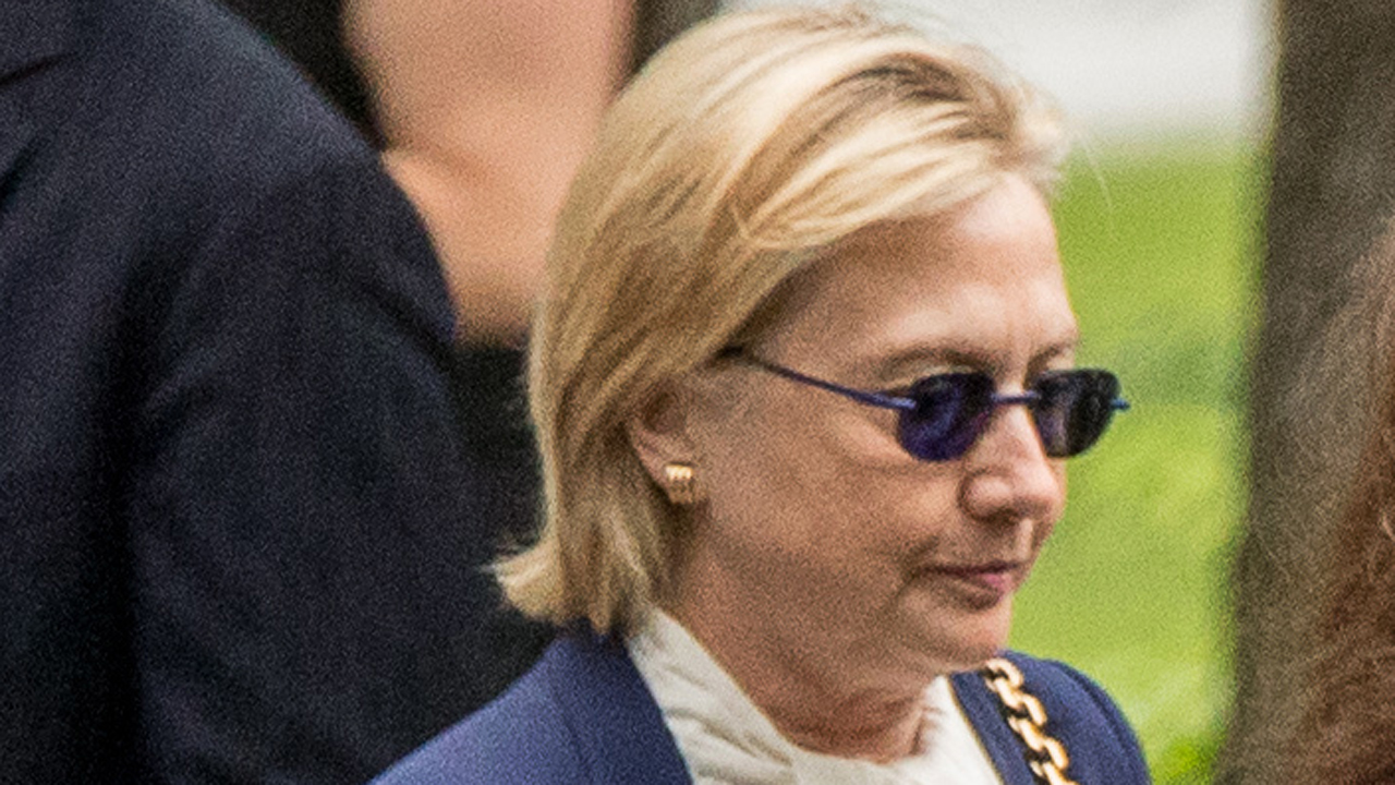 Hillary Clinton takes second day off campaign trail