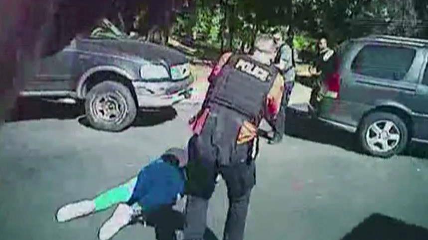 Police release video of Keith Lamont Scott shooting