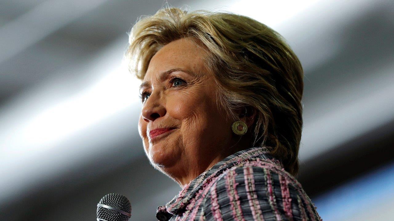 Mike Huckabee: Hillary Clinton is an elitist snob 