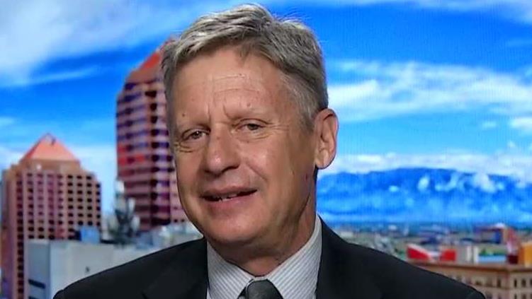 Gary Johnson reacts to running mate's Clinton comments
