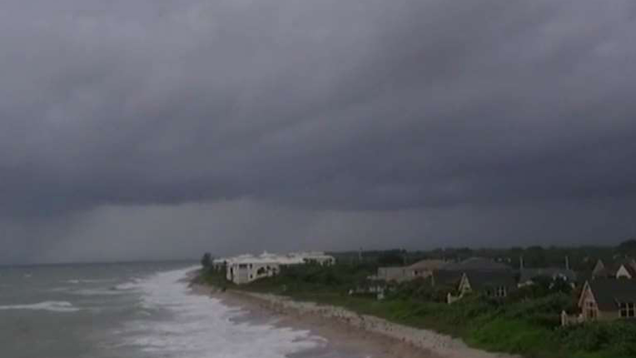 Matthew takes aim at Florida coast as conditions worsen