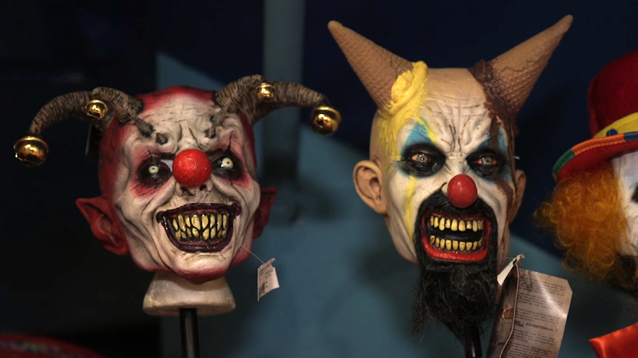 Creepy clowns are hurting real clowns