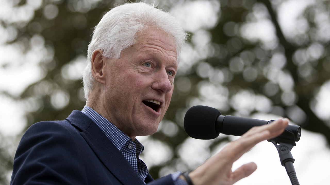 Did Bill Clinton receive a $1 million gift from Qatar?