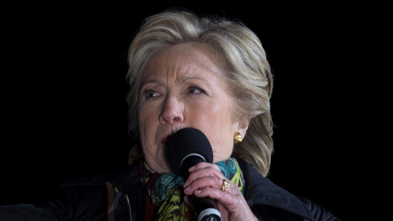 WikiLeaks: Clinton campaign considered using 'yo mama' joke