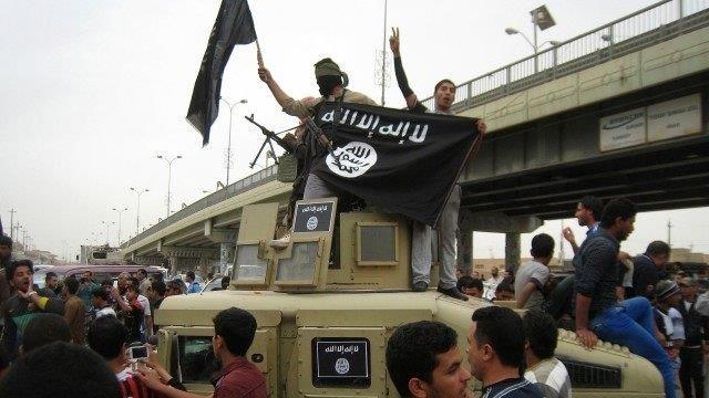 ISIS sends suicide fighters to Mosul
