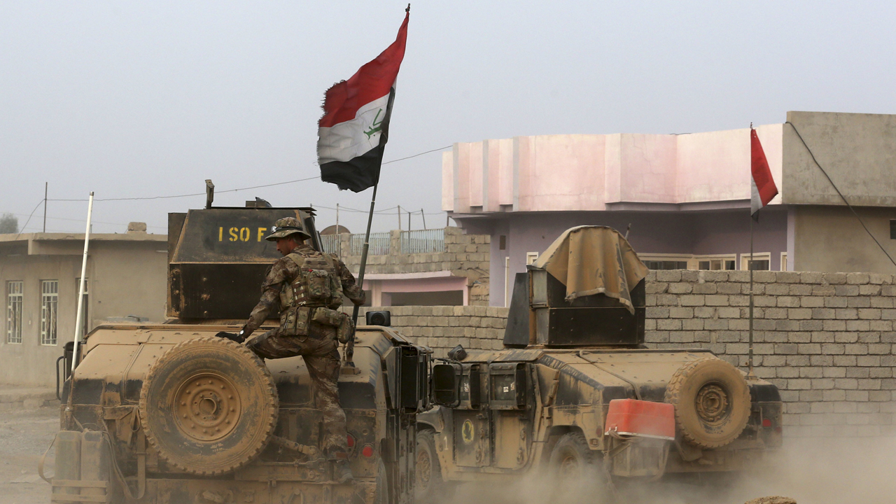 Iraqi forces close in on the main city of Mosul
