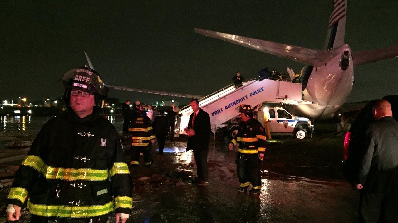 Investigation under way after Pence's jet skids off runway