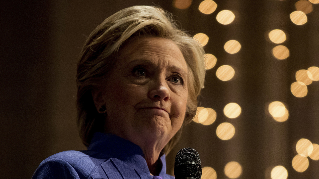 Is the FBI review of new Clinton emails costing her votes?