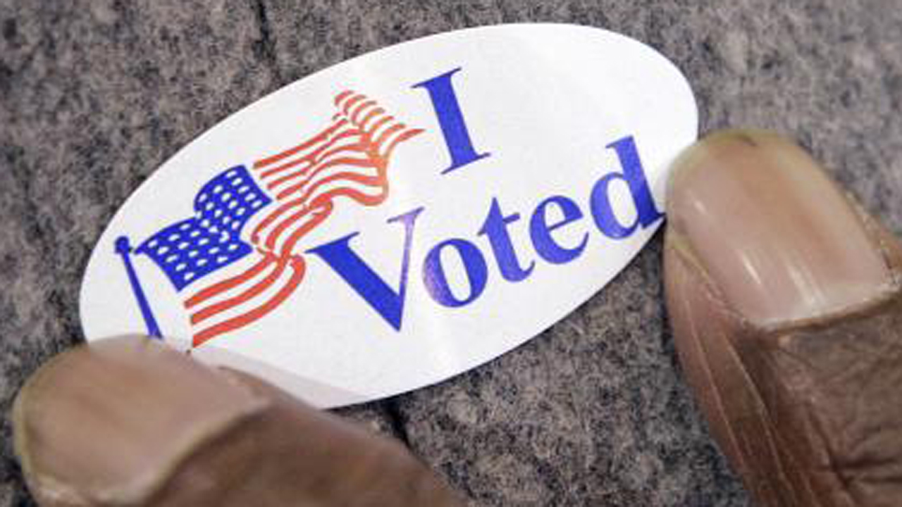 Voting under way in battleground state of Wisconsin 