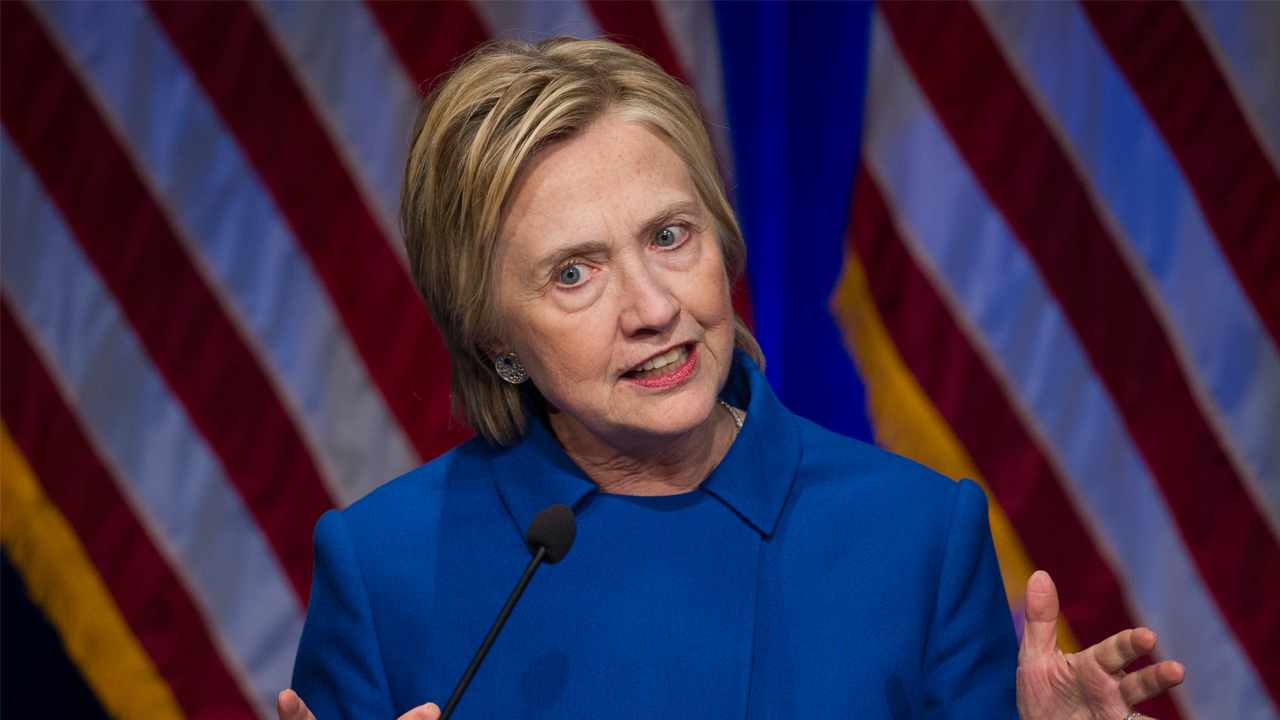 Academics, lawyers push Clinton to seek election recount