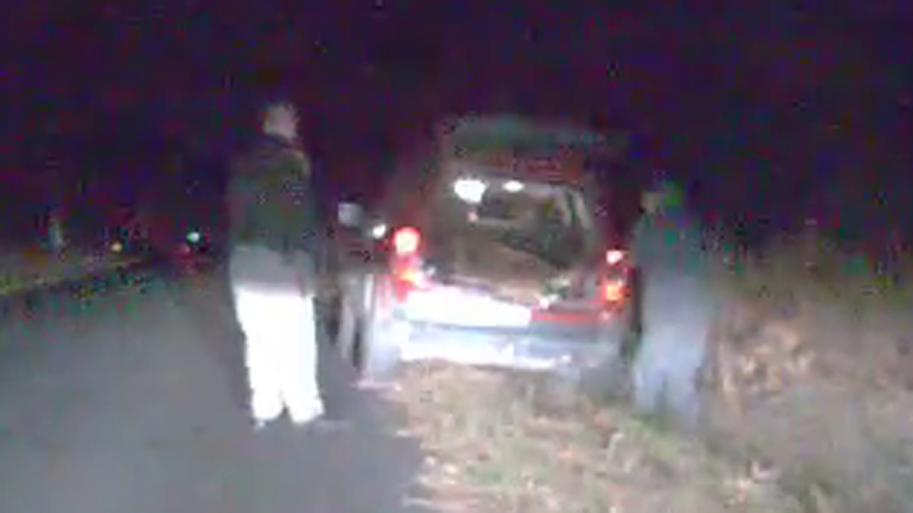 'Dead' deer shocks cop, driver