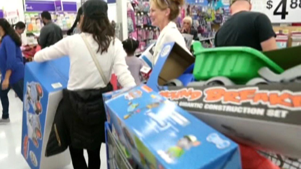More shoppers getting Black Friday deals online