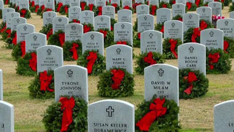 Nearly half of Arlington graves may be bare for the holidays