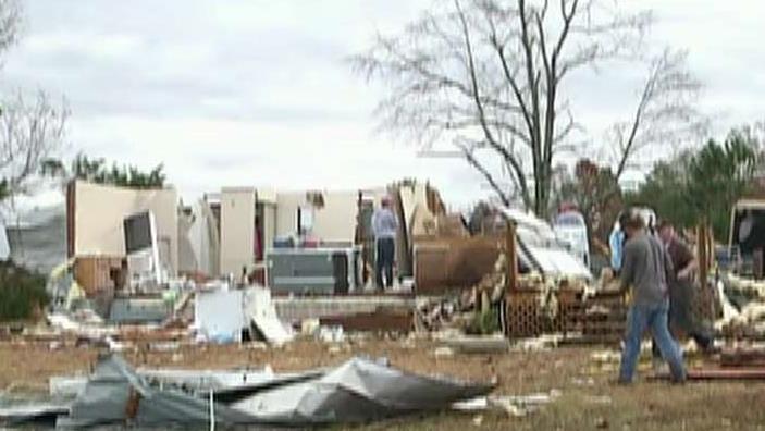 Deadly storms sweep through Alabama, Tennessee
