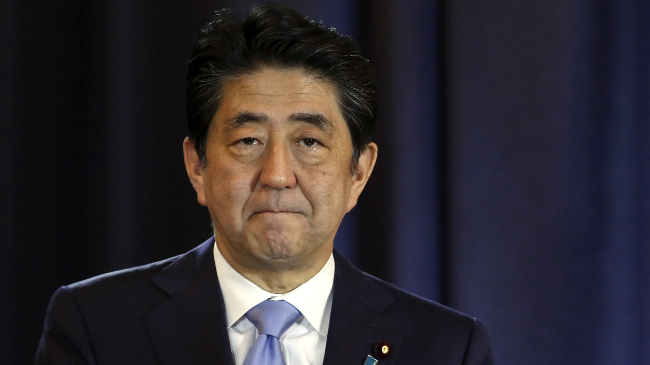 Japan's prime minister to visit Pearl Harbor