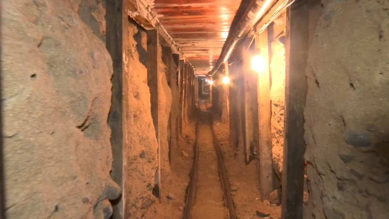 Mexican authorities find two tunnels leading into California