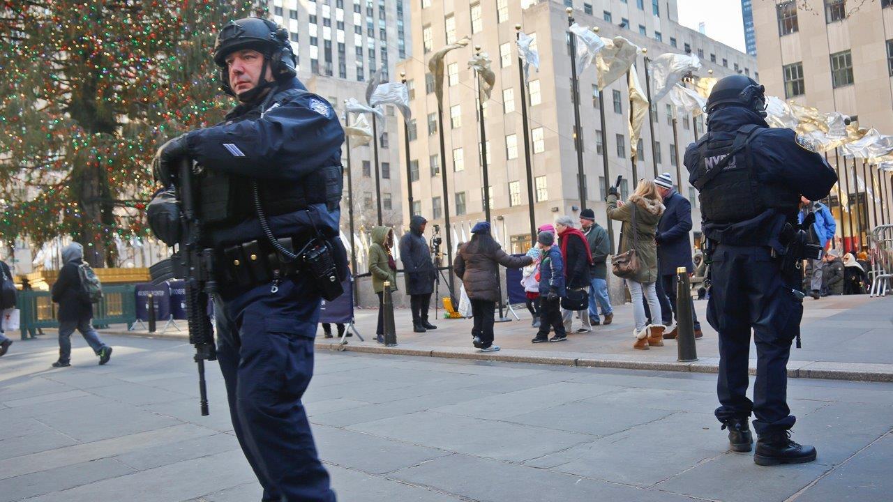 Police step up presence in New York ahead of New Year's Eve