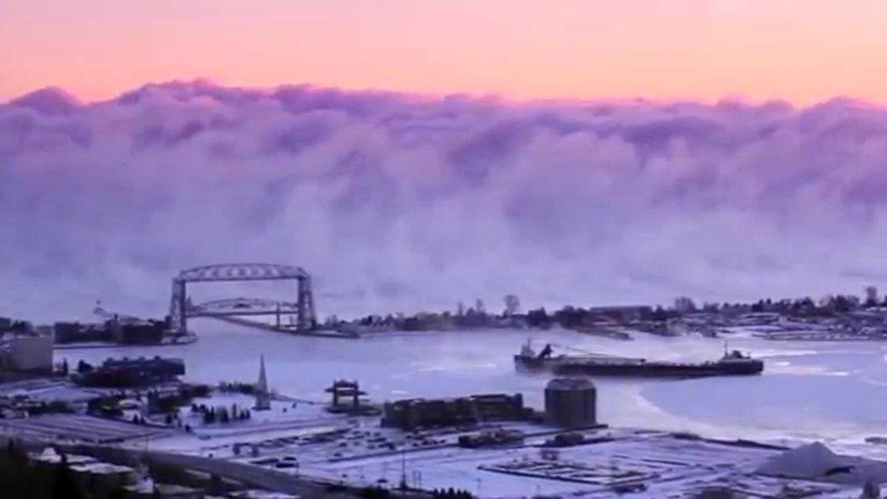 Amazing video shows 'sea smoke' rolling through harbor 