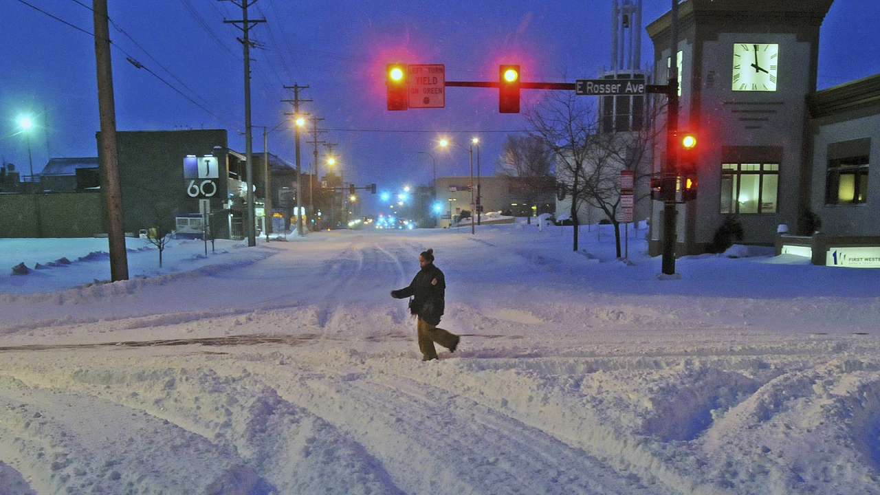 Great Plains, Midwestern US slammed by winter storm