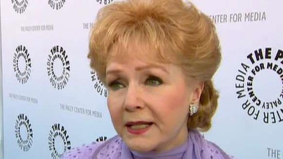 Report: Debbie Reynolds rushed to hospital