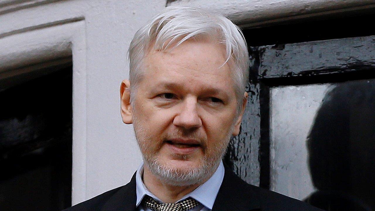 WikiLeaks founder mocks US intel on Russian hack