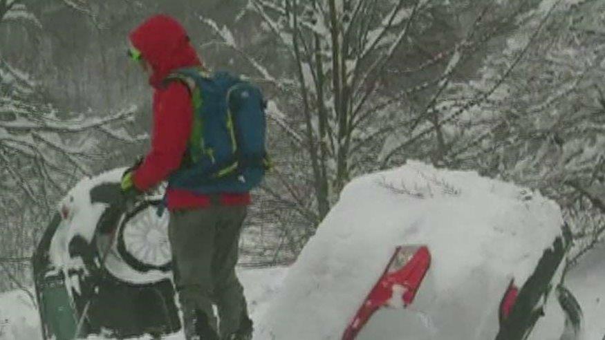 Italian hotel buried by snow after avalanche
