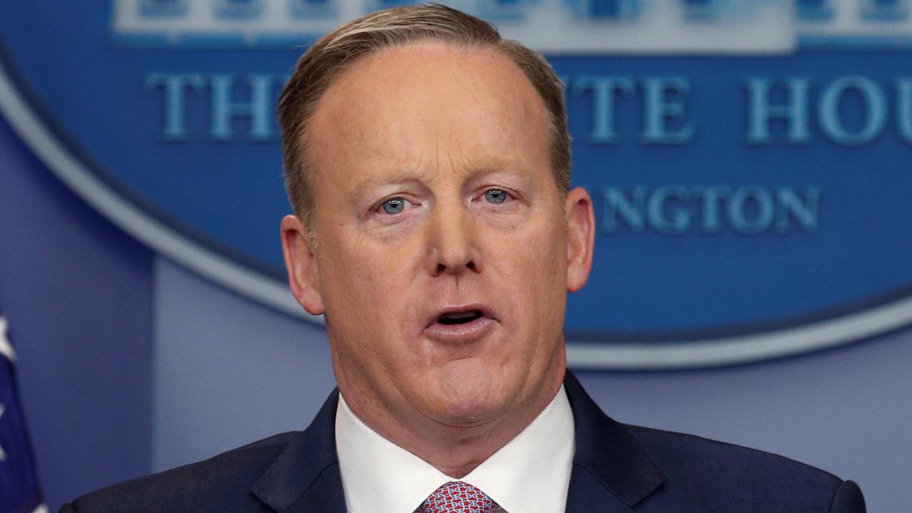 Sean Spicer: White House has right to correct the record
