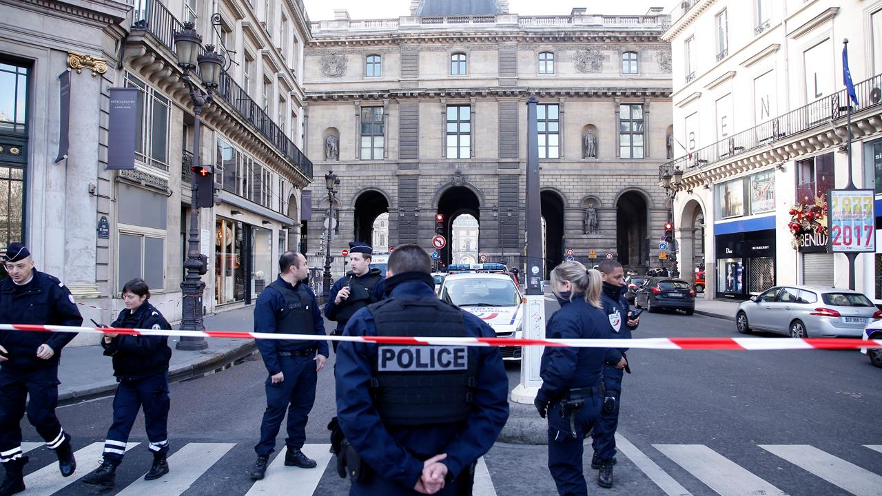 ATTACK AT THE LOUVRE: Machete-wielding man shouting 'Allahu akbar' stopped  by soldier, police say | Fox News