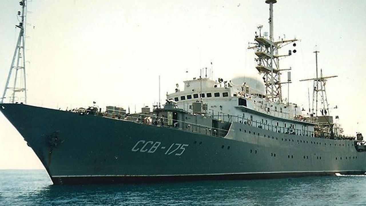 Russian spy ship 17 miles from Norfolk naval base