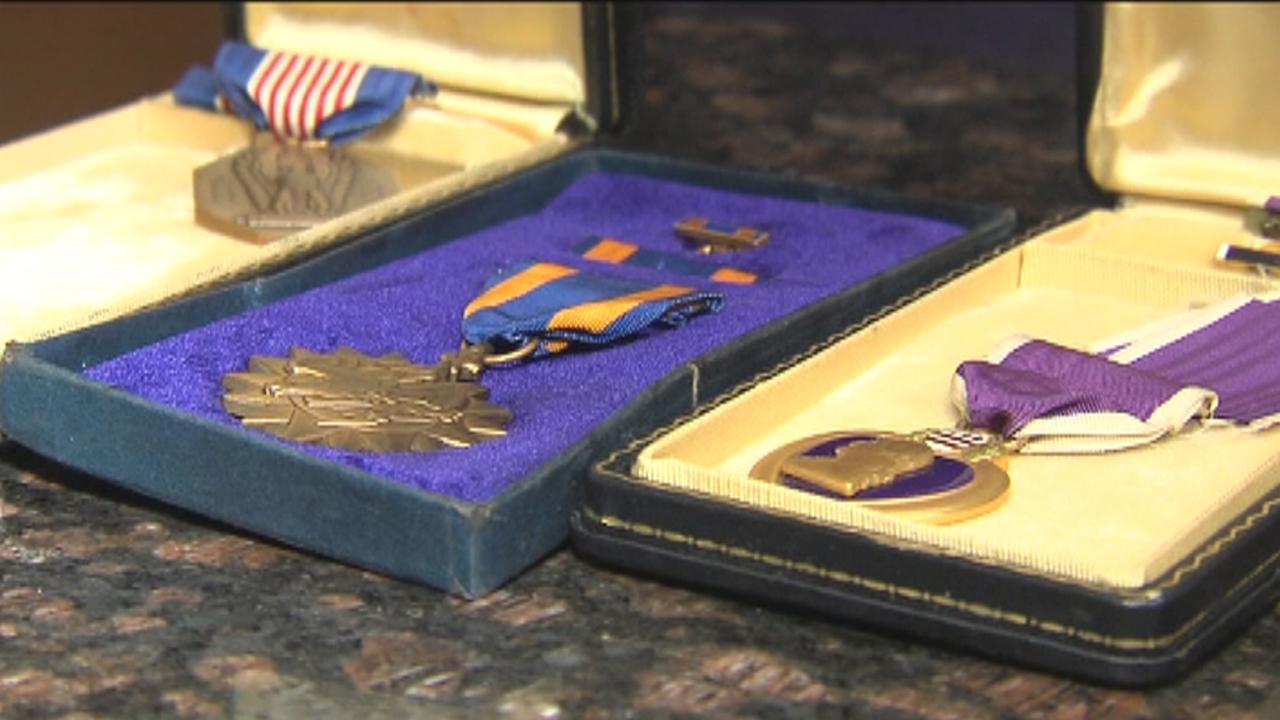 Stolen war medals returned to Vietnam veteran