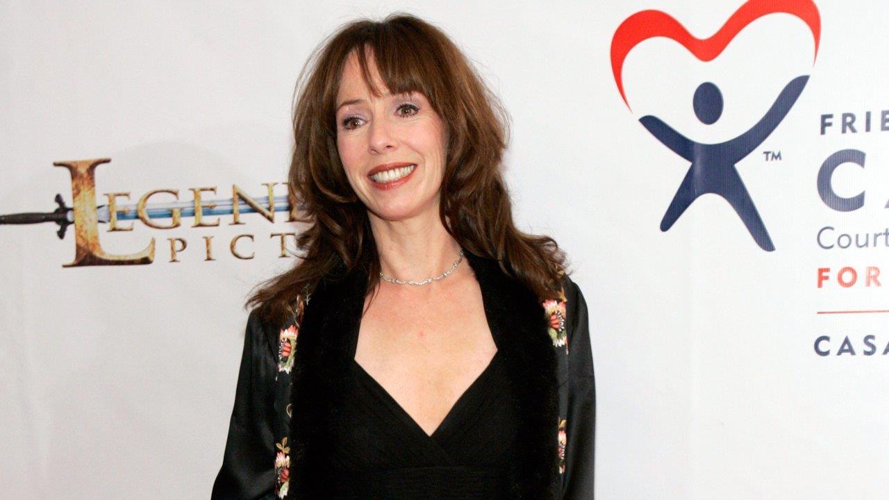 Mackenzie Phillips Didn T Expect Backlash After Revealing Incestuous Relationship With Her