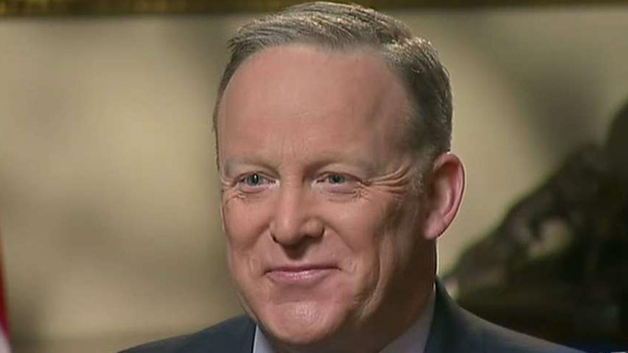 Spicer: Sessions was 100% straight with Senate committee 